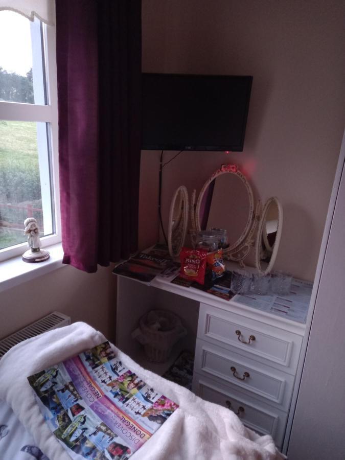 Bed and Breakfast Sessiagh House Castlefinn Экстерьер фото